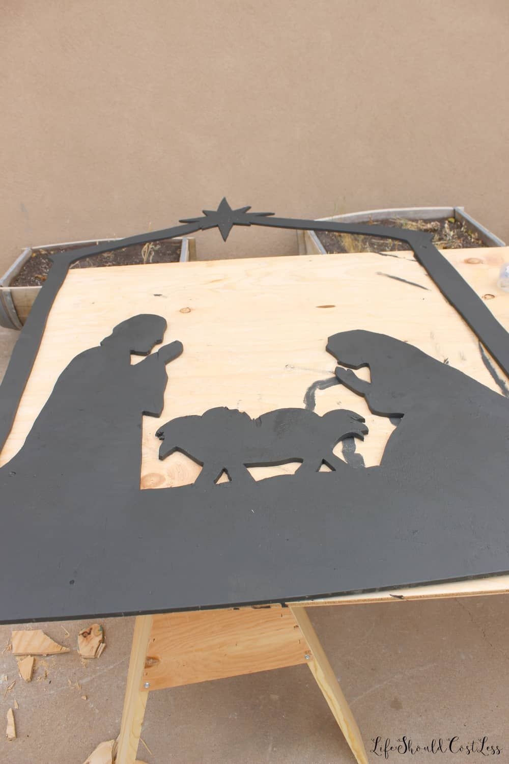 DIY Outdoor Nativity Scene free Improved Printable PDF Template Outdoor Nativity Scene Diy Nativity Outdoor Nativity