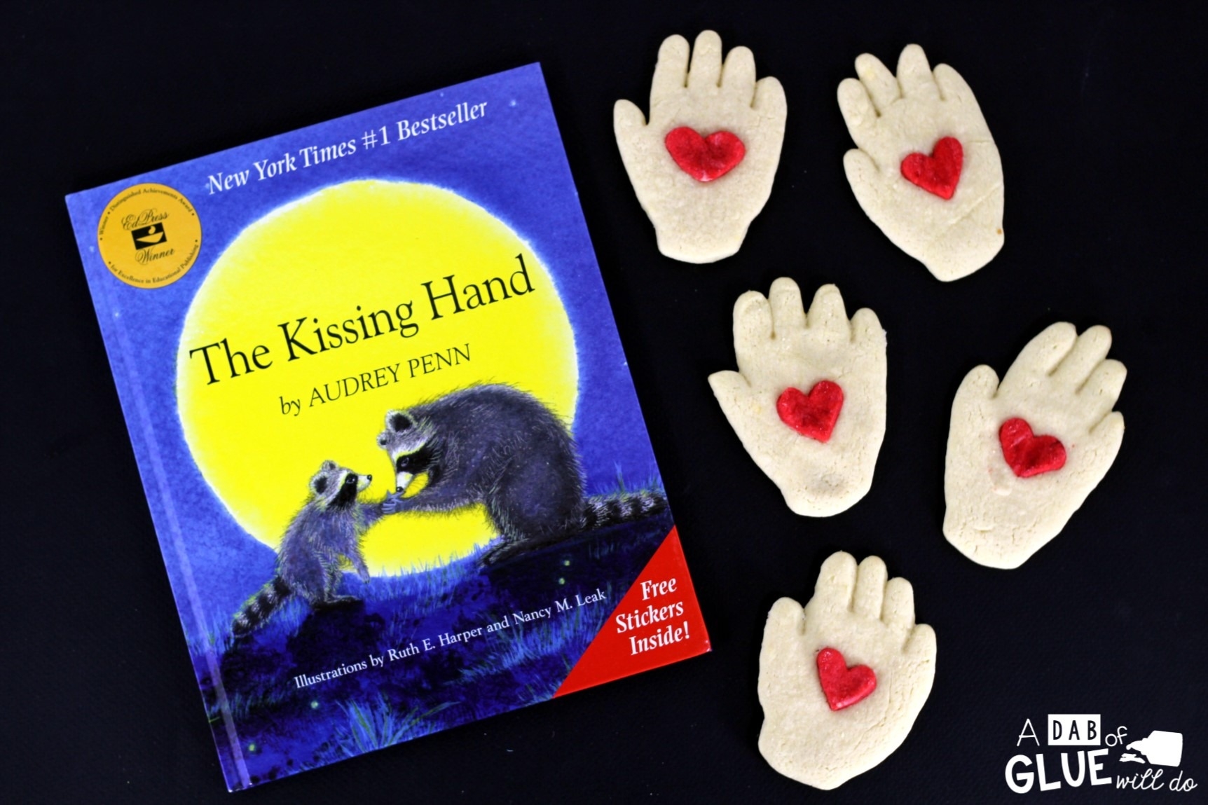 Kissing Hand Cookie 